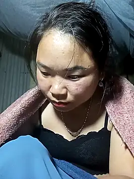 Snapshot of may-squirl chatting on 11-04-25, 02:38 may-squirl online show from 11-04-25, 02:38