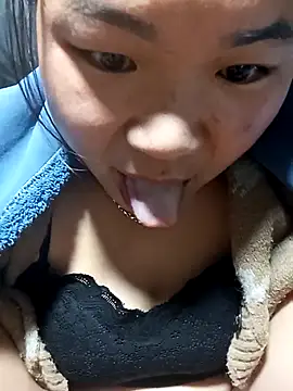 Snapshot of may-squirl chatting on 11-05-25, 11:49 may-squirl online show from 11-05-25, 11:49