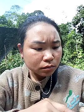 Snapshot of may-squirl chatting on 11-07-25, 02:22 may-squirl online show from 11-07-25, 02:22