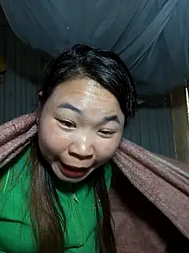 Snapshot of may-squirl chatting on 11-09-25, 04:00 may-squirl online show from 11-09-25, 04:00