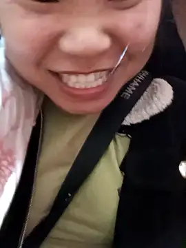 Snapshot of may-squirl chatting on 11-14-25, 03:33 may-squirl online show from 11-14-25, 03:33