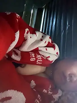 Snapshot of may-squirl chatting on 11-28-25, 11:40 may-squirl online show from 11-28-25, 11:40