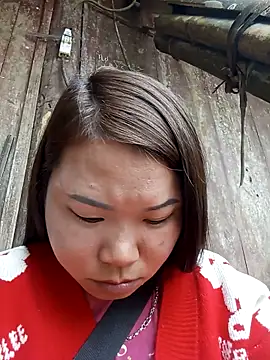 Snapshot of may-squirl chatting on 12-05-25, 08:23 may-squirl online show from 12-05-25, 08:23