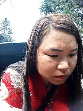 Snapshot of may-squirl chatting on 12-19-25, 07:04 may-squirl online show from 12-19-25, 07:04