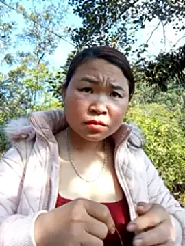 Snapshot of may-squirl chatting on 01-18-26, 01:42 may-squirl online show from 01-18-26, 01:42