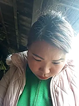 Snapshot of may-squirl chatting on 02-17-26, 02:30 may-squirl online show from 02-17-26, 02:30