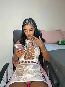 Snapshot of larajuli chatting on 03-13-26, 09:21 larajuli online show from 03-13-26, 09:21