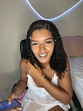 Snapshot of larajuli chatting on 03-19-26, 08:13 larajuli online show from 03-19-26, 08:13