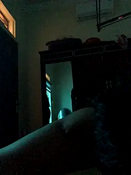 leehank01 online show from 10-14-25, 06:14