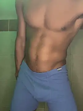 Snapshot of TRILLAHUNG chatting on 09-16-25, 01:23 TRILLAHUNG online show from 09-16-25, 01:23