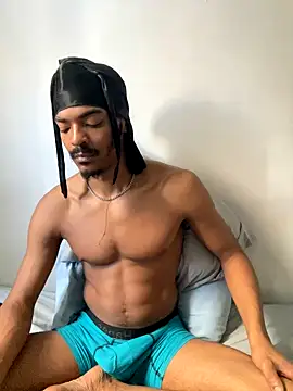 Snapshot of TRILLAHUNG chatting on 09-19-25, 02:51 TRILLAHUNG online show from 09-19-25, 02:51