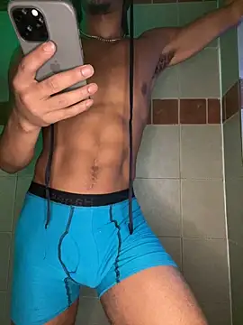 Snapshot of TRILLAHUNG chatting on 09-20-25, 11:44 TRILLAHUNG online show from 09-20-25, 11:44