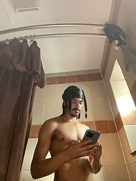 Snapshot of TRILLAHUNG chatting on 10-01-25, 02:45 TRILLAHUNG online show from 10-01-25, 02:45