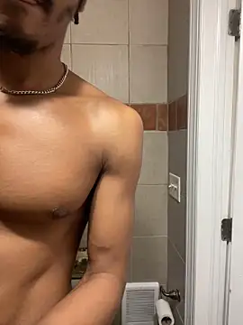 Snapshot of TRILLAHUNG chatting on 10-05-25, 02:37 TRILLAHUNG online show from 10-05-25, 02:37