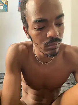 Snapshot of TRILLAHUNG chatting on 10-06-25, 05:10 TRILLAHUNG online show from 10-06-25, 05:10