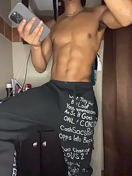 Snapshot of TRILLAHUNG chatting on 11-06-25, 09:21 TRILLAHUNG online show from 11-06-25, 09:21