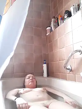 LiluLiluLilu online show from 11-16-25, 01:39