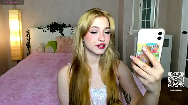 LightStar 18 online show from 10-20-25, 11:10