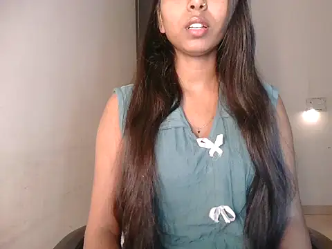 GlamGirl002 online show from 01-07-26, 12:57