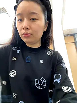 Snapshot of wwx-7718 chatting on 11-03-25, 10:27 wwx-7718 online show from 11-03-25, 10:27