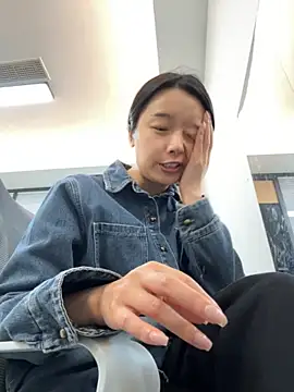 Snapshot of wwx-7718 chatting on 11-19-25, 09:42 wwx-7718 online show from 11-19-25, 09:42