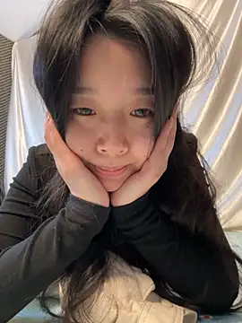 Snapshot of wwx-7718 chatting on 11-20-25, 10:04 wwx-7718 online show from 11-20-25, 10:04