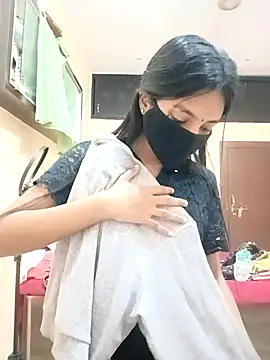 Hotty Muskaan online show from 09-17-25, 09:11