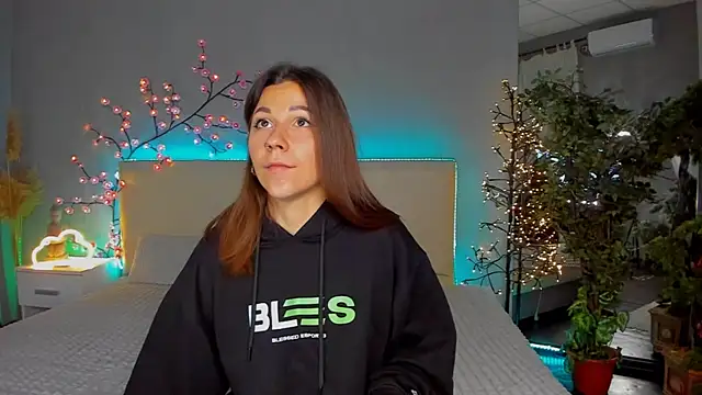 ElissGlow online show from 09-21-25, 12:18