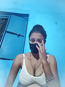 posewith online show from 09-25-25, 09:51