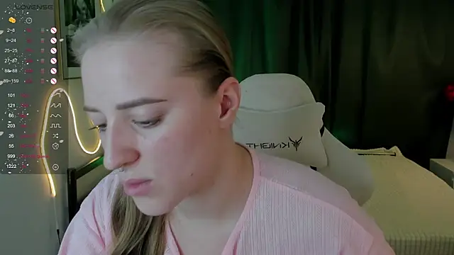 Alice Cire online show from 12-20-25, 02:24