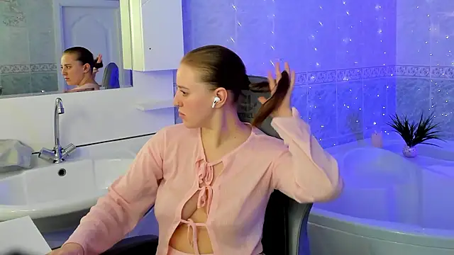 Alice Cire online show from 03-12-26, 04:40