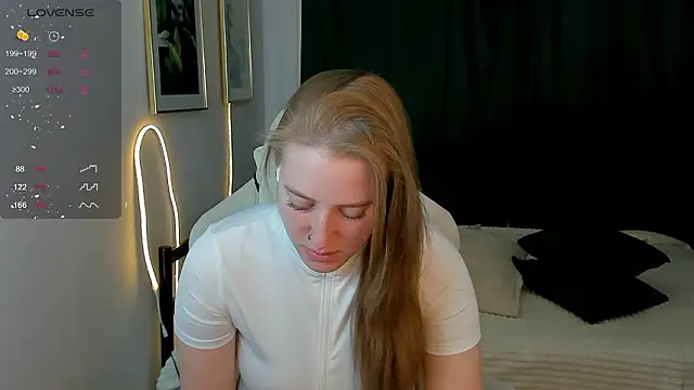 Alice Cire online show from 03-22-26, 01:53