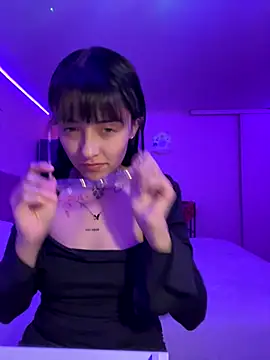 QueenSquirt02 online show from 09-18-25, 09:50