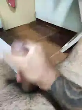 Snapshot of rorope chatting on 11-05-25, 01:11 rorope online show from 11-05-25, 01:11