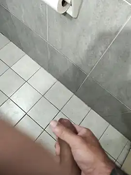 Snapshot of rorope chatting on 11-30-25, 06:28 rorope online show from 11-30-25, 06:28