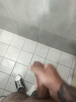 Snapshot of rorope chatting on 12-13-25, 10:59 rorope online show from 12-13-25, 10:59