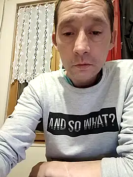 Snapshot of frederic198 chatting on 09-26-25, 06:45 frederic198 online show from 09-26-25, 06:45