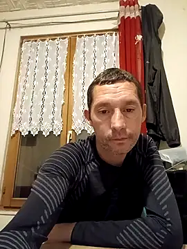 Snapshot of frederic198 chatting on 09-29-25, 07:40 frederic198 online show from 09-29-25, 07:40