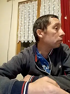 Snapshot of frederic198 chatting on 10-02-25, 07:21 frederic198 online show from 10-02-25, 07:21