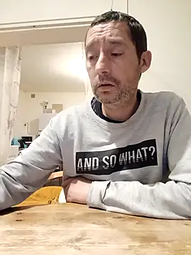 Snapshot of frederic198 chatting on 11-23-25, 08:30 frederic198 online show from 11-23-25, 08:30