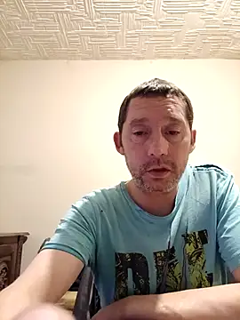 Snapshot of frederic198 chatting on 12-17-25, 09:32 frederic198 online show from 12-17-25, 09:32