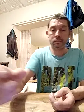 Snapshot of frederic198 chatting on 12-20-25, 09:44 frederic198 online show from 12-20-25, 09:44