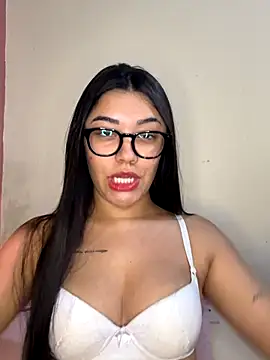 Snapshot of Alexa69xx chatting on 10-18-25, 11:38 Alexa69xx online show from 10-18-25, 11:38