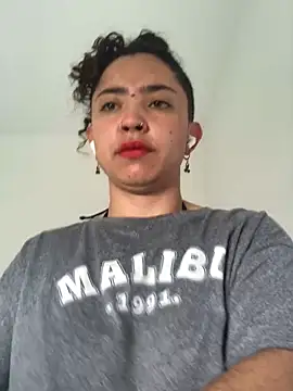 Paris 11 online show from 10-16-25, 02:51