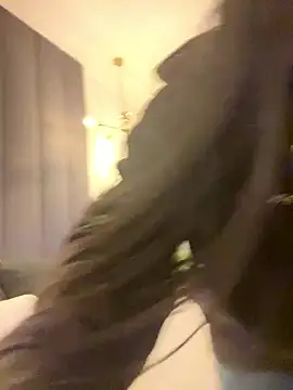 TiffanyyLam online show from 01-08-26, 11:56