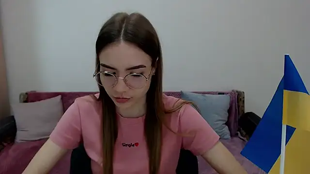 Snapshot of aSingleOne chatting on 10-16-25, 07:37 aSingleOne online show from 10-16-25, 07:37