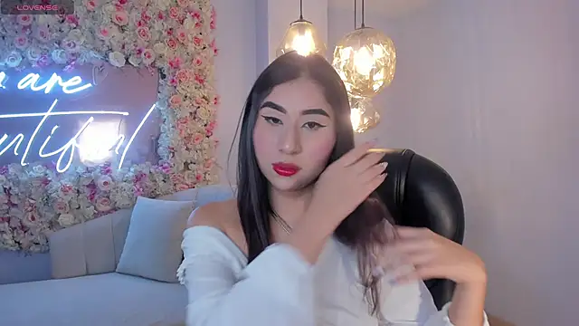 MayaMoretti  online show from 10-21-25, 03:29