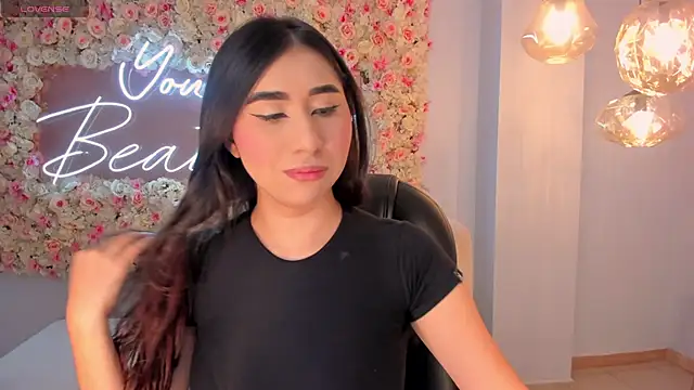 MayaMoretti  online show from 10-23-25, 03:39