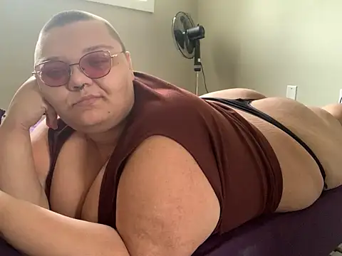 taydeebear online show from 10-22-25, 05:13