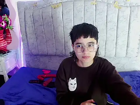 Britney thx online show from 02-05-26, 03:55